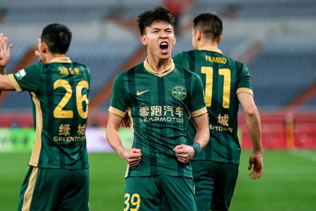 专业更符合中国人使用习惯。服务