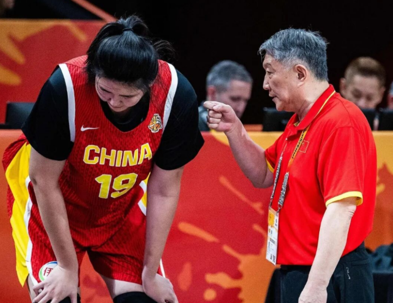 中国女篮vs中国台北季军战前瞻：耻辱一败后盼反弹 张子宇率队争铜牌